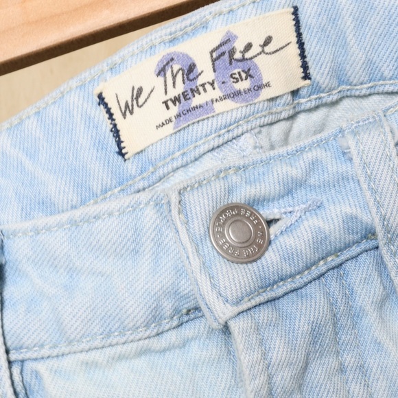 Free People Going Rogue Denim Mini Skirt Light‎ Wash Size 26 - Picture 4 of 4